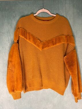 Knit And Fluffy Guess Sweater